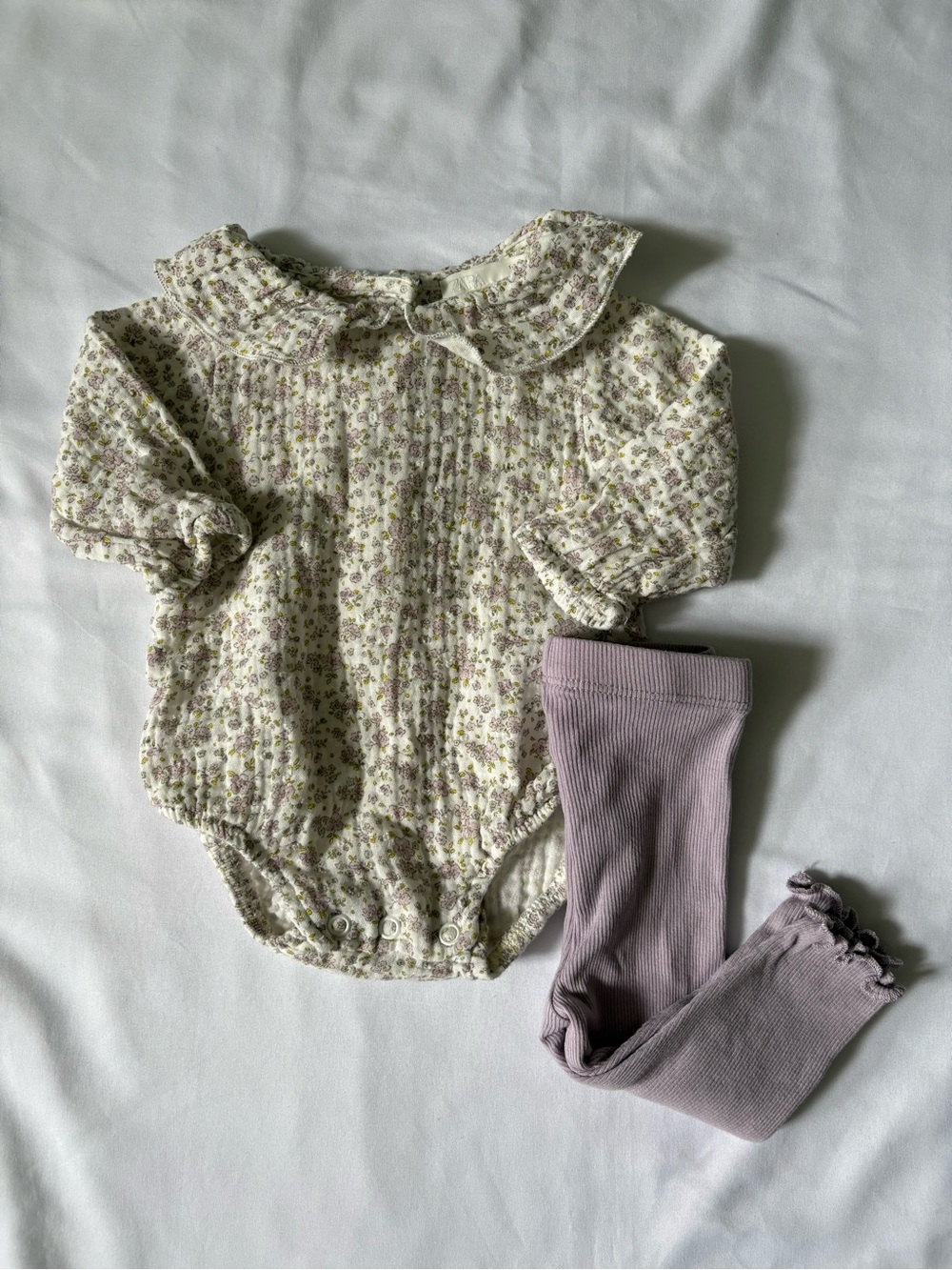 🌸 Baby girl Zara Floral One-Piece Baby Romper with Dusty Lavender Tights